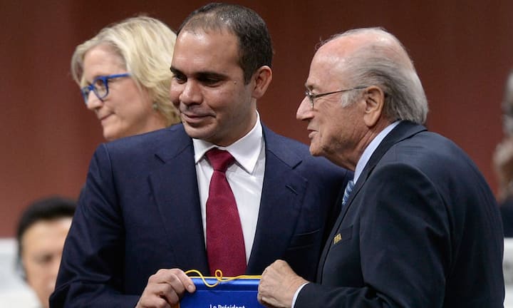 Diese Kandidaten hat die Fifa zur Präsidentschaftswahl zugelassen:Prinz Ali Bin Al HusseinDer jordanische Prinz Ali Bin Al Hussein bewarb sich bereits im Mai um das höchste Fifa-Amt. Der 39-Jährige ist seit 2011 Vize-Chef des Weltfussballverbandes. Der Prinz zählte damals gerade einmal 35 Jahre. Elf Jahre vorher schloss er ein Studium an der Eliteuniversität Princeton ab. Von 1999 bis 2008 diente er vornehmlich in der Garde seines Bruders, König Abdullah II.