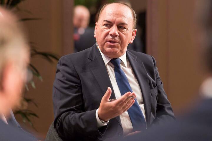 Axel A. Weber, Chairman of the Board of Directors UBS Group AG, talks during a panel session at the 4th Swiss International Finance Forum (SIFF), in Bern, Switzerland, on Tuesday, June 20, 2017. (KEYSTONE/Thomas Delley)