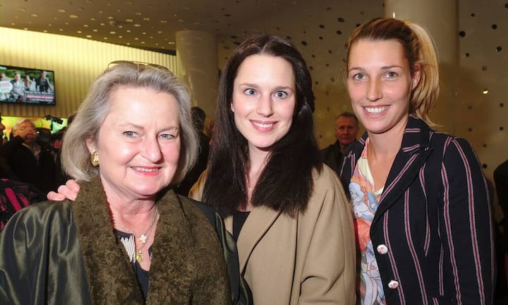 France Iseli;
Sandra Iseli, PR-Spezialistin;
Saskia Noll, art director