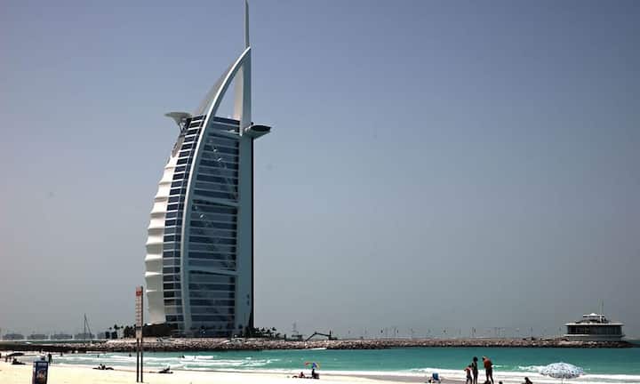 Doch weiter entfernte Städte sind ebenfalls gefragt. Rang 6: Dubai. 
Jackie L Chan/flickr/CC