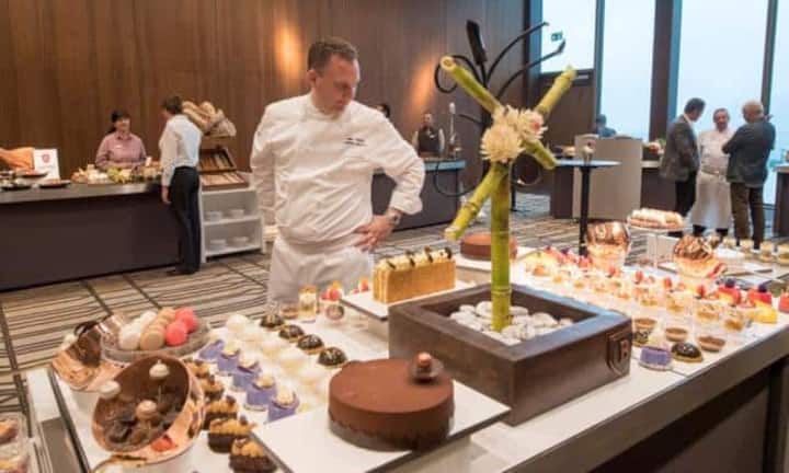 Nicht nur der Ausblick, auch das Buffett lässt die Herzen höher schlagen.