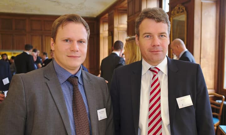 Florian Hirschberg, Consultant International Mobility, Henri Harsch HH SA;
David Ziltener, Managing Director, AKAD