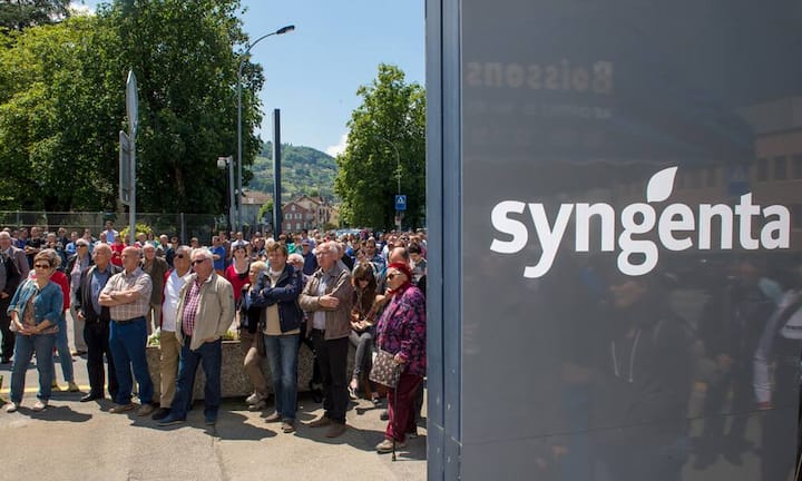 Bei den Investoren von Syngenta, etwa Grossaktionär Artisan, kam die Verweigerung des Monsanto-Angebots schlecht an. In einem offenen Brief kritisierte eine Gruppe von Aktionäre, dass «mehrere Chancen zur Verbesserung der Wertschöpfung» verpasst wurden.