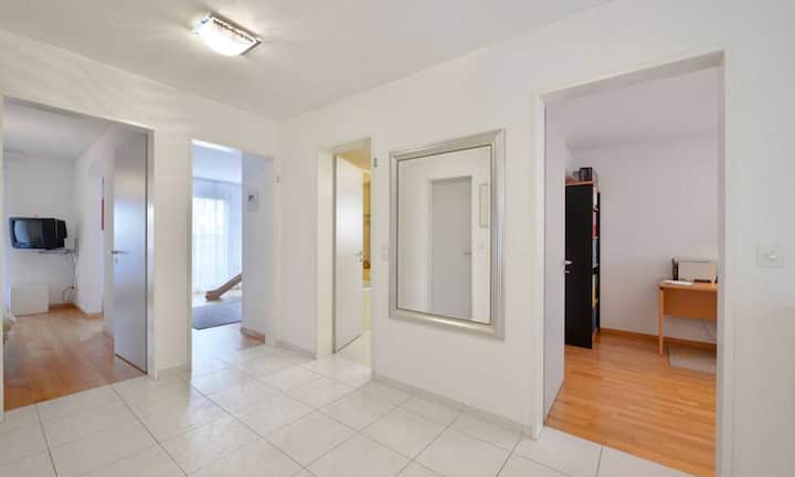 Die Liegenschaft befindet sich in der Gemeinde Rain, 15 Minuten von Luzern entfernt. Preis: 1'280'000 Franken Quelle und Bilder: Engel & Völkers