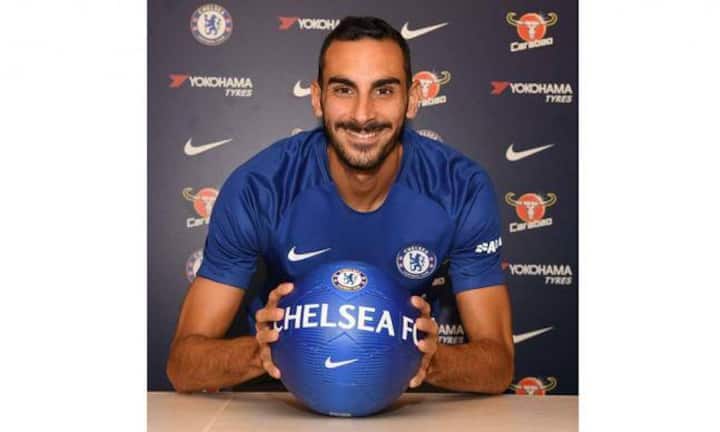 Bei diesen zehn Fussballspielern ist die Differenz zwischen dem bezahlten Transferpreis und dem geschätzten Wert am grössten*:Platz 10: Davide Zappacosta +18,2 Millionen EuroGeschätzt 11,8 Millionen Euro, wechselte für 30 Millionen Euro vom FC Turin zu ChelseaQuelle: CIES Football ObservatoryBild: Facebook