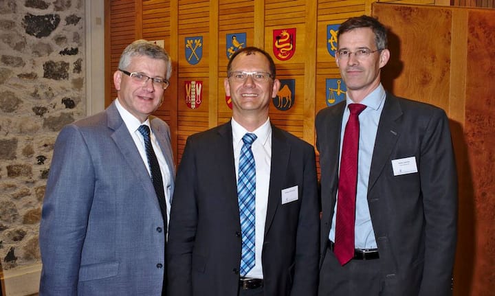 Beat Ritschard, Standortförderung Zimmerberg-Sihltal;
Rüdiger Petrikowski, CFO;
Stefan Jaecklin, Partner, Oliver Wyman AG