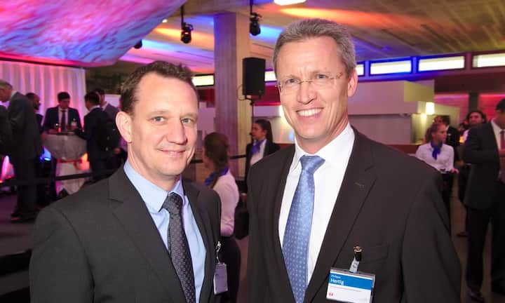 Daniel Pfiffner, Kommandant Auswahl & Grundausbildung der Pilotenschule der Schweizer Luftwaffe;
Philippe Hertig, Partner, Egon Zehnder International (Switzerland) Ltd.