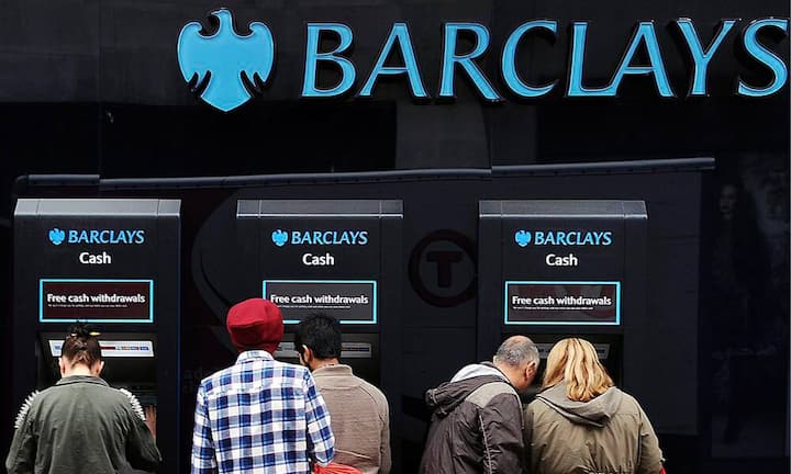 BarclaysDie britische Grossbank erwägt die Verlagerung von 150 Jobs auf die irische Nachbarinsel nach Dublin. In London beschäftigt sie ingesgesamt 10'000 Mitarbeiter.