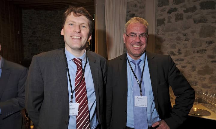 Marco Vassena, Senior Vermögensberater, Raiffeisenbank Zürich;
Romano Wyss, Senior Vermögensberater, Raiffeisenbank Zürich