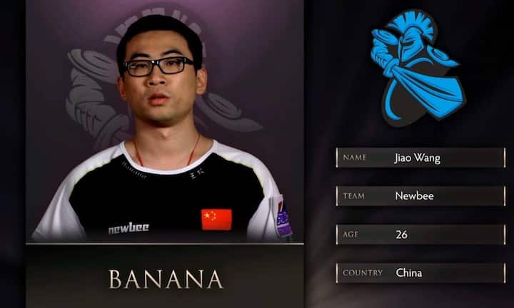 Rang 1: Jiao Wang «Banana» (26) mit bisher 1,1 Millionen Dollar im Jahr 2014.
Der Einstieg in die Welt des eSports ist steinig und hart umkämpft. Nur wenigen gelingt es, sich gegen viele Konkurrenten durchzusetzen.
OnlyBrothersGamers/youtube