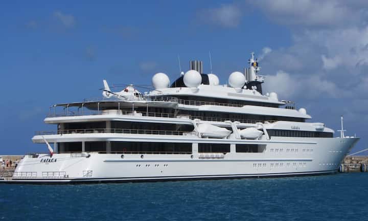 Platz 16: Katara — 124 MeterDie Herkunft dieser Luxusjacht ist ungeklärt. «Boat International» glaubt, sie gehört dem jungen Scheich Tamin bin Hamad al-Thani. Angemeldet ist die Katara jedenfalls in Doha, Katar. Knattermax888/Wikimedia/CC