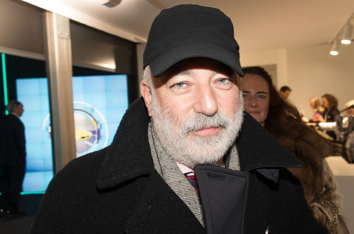 Wiktor Felixowitsch Wekselberg mit Cap