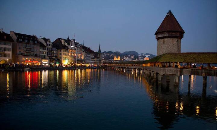 «Luzern leuchtet», schreibt BILANZ. Die Stadt am Vierwaldstättersee holt sukzessive auf.
