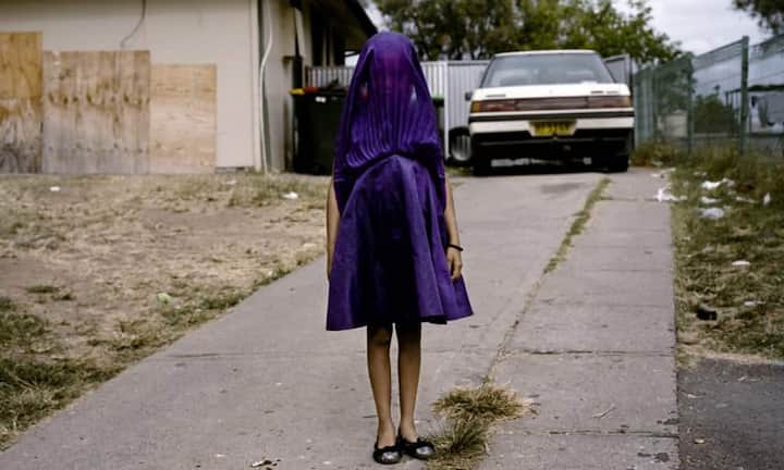 Mit diesem Portrait will die Fotografin Raphaela Rosella auf armutsgefährdete Gemeinden in Australien aufmerksam machen.
Keystone/Raphaela Rosella