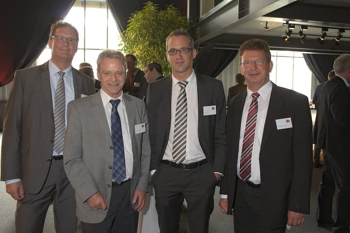 Roland Bilang, Direktor, Erdöl-Vereinigung; Hans Killer, Nationalrat;  Kurt Lanz, Mitglied der Geschäftsleitung, economiesuisse; Siegfried Gerlach, CEO, Siemens Schweiz AG