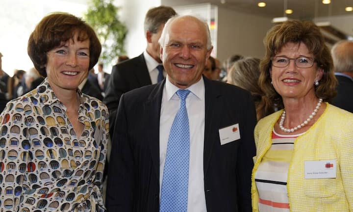 v.l.n.r. Franziska A. Tschudi Sauber; CEO WICOR Holding AG Delegate of the Board of Directors & Vorstandsmitglied economiesuisse, Hans Hess; Präsident Swissmem - Vizepräsidenten economiesuisse, Doris Russi Schurter; Vereinigung Schweizerischer Unternehmen in Deutschland - VSUD Präsidentin