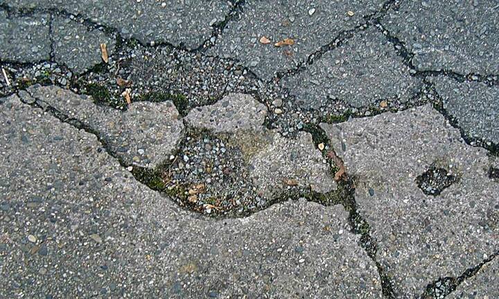 Einkauf in die PensionskasseDie meisten Erwerbstätigen haben erhebliche Lücken in der Pensionskasse. Die genaue Höhe der Lücke lässt sich bei der Pensionskasse erfragen. Es können Einzahlungen im Umfang der Lücke gemacht werden, die vom steuerbaren Einkommen in Abzug gebracht werden dürfen. Das lohnt sich vor allem gegen Ende des Arbeitslebens, muss aber rechtzeitig erfolgen.