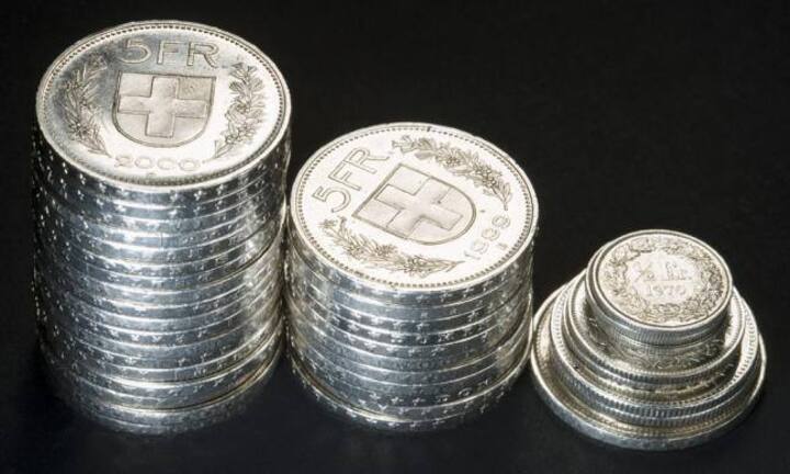 Mit 87,6 Prozent Nein-Stimmen wurde der Revolution des Wirtschaftssystems am 15. April 1951 eine Abfuhr verpasst. Die Freigeldinitiative wollte eine umlaufgesicherte Währung einführen basierend auf der Freiwirtschaftslehre des deutschen Sozialreformers und Finanztheoretikers Silvio Gesell.