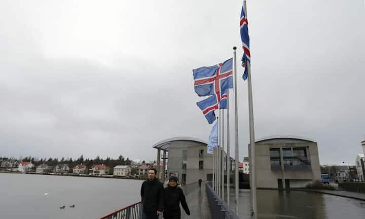 Finanzen: 19 Prozent
hat der Schweizer Franken seit Anfang 2016 gegenüber der isländischen Krone verloren, so viel wie gegenüber keiner anderen Währung.