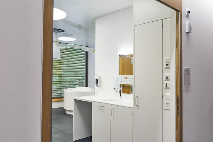Ein Einblick in die neuen Geburtenzimmer.