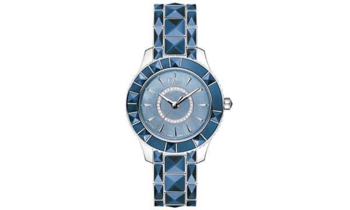 Christian’s Choice: Seit Christian Dior die nachkriegsbedingte Politik der Lizenzen aufgab und zu einer eigenen Fertigung überging, hat die Marke auch in der Uhrmacherei ernsthaft Fuss fassen können. Starke Stütze der Kollektion ist klar die Dior Christal. Sie erhält 2013 eine neue Version mit der eindrücklichen Christal Blue, in Anspielung auf die blauen Saphire auf Lünette und Armband. In Edelstahl: 5600 Franken.