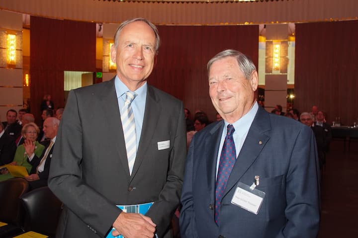 Otto Lampe, Botschafter der Bundesrepublik Deutschland in der Schweiz; Hajo-Günter Thümen, VR-P, Tanverco AG.