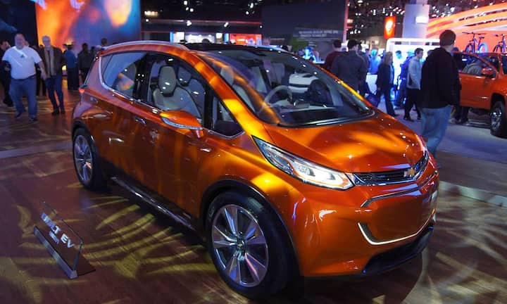 Den kompakten Chevrolet Bolt bringt General Motors noch in diesem Jahr auf den Markt. Er fährt mit einer Höchstgeschwindigkeit von 145 Km/h bei einer Reichweite von 320 Kilometern. Konzerntochter Opel...