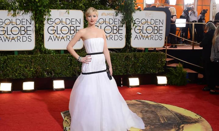 Platz 2: Jennifer Lawrence mit 34 Millionen US-Dollar. Der «Hunger Games»-Star bleibt eine der heissesten Hollywood-Aktie der Zukunft. Dank dieser Hauptrollrolle, ihrer Rolle der Mystique in dem Film «X-Men: Zukunft ist Vergangenheit» und ihrem Vertrag mit Dior erreicht Jennifer Lawrence mit 34 Millionen Dollar den zweiten Platz.