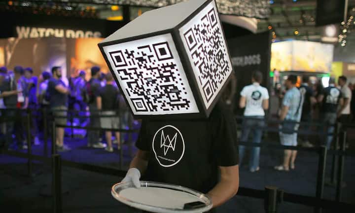 Jedes Jahr strömen mehrere hunderttausend Interessierte und eingefleischte Fans in die Ausstellungshallen der Gamescom. Um mehr Aufmerksamkeit zu erhalten, organisieren die Spielehersteller viele Veranstaltungen und sogar Konzerte.