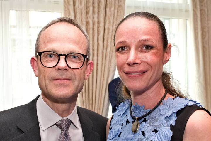 Jodok Wicki, Rechtsanwalt, CMS Law.Tax; Claudia M. Elsig, Fachärztin für Psychatrie, CEO und medizinische Gesamtleitung, Calda Clinic