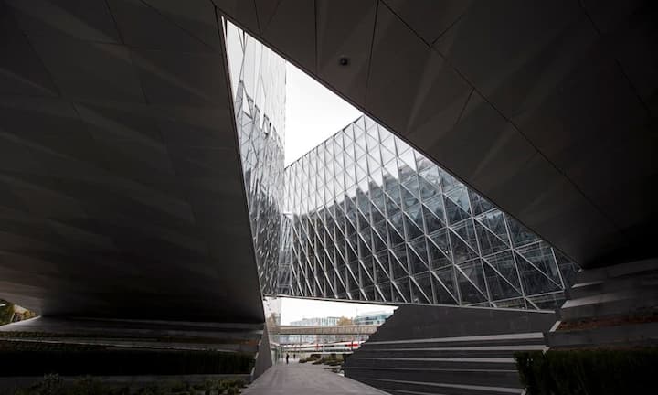 Die Mitarbeiter ziehen ab November in das neue Gebäude.