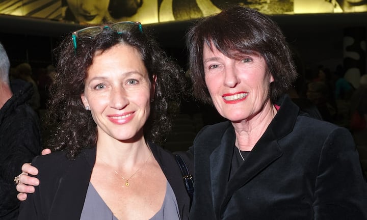 Delia Mayer, TV-Kommisarin;
Madeleine Hirsiger, Moderatorin des Abends