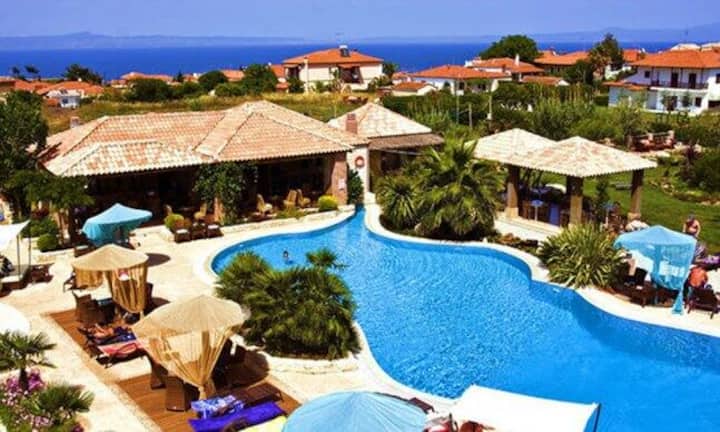 Platz 5: Achtis Hotel; Afitos, Griechenland