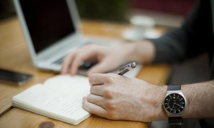 Do: Soweit möglich sollte man sich auf bevorstehende Interviews und Präsentationen vorbereiten.