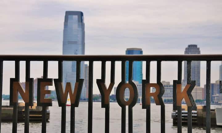 Platz 8: In Scharen strömt die junge Garde der 18- bis 35-Jährigen nach New York, um hier ihr Glück unter anderem in der Finanzindustrie zu suchen. Und tatsächlich: 2,8 Prozent der jungen Menschen machen hier mehr als 350'000 Dollar im Jahr.