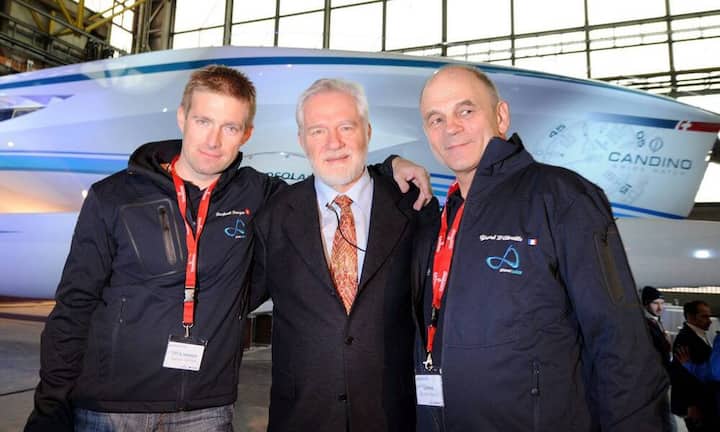 Platz 5: Erben Wella mit Wohnsitz im Kanton Freiburg. Branchen: Beteiligungen und Kunst. Vermögen: 4,74 Milliarden Franken. Auf dem Bild zu sehen ist Milliardenerbe Immo Ströher (Mitte) mit dem Schweizer Skipper Raphaël Domjan (li.) und dem Franzosen Gerard d'Aboville (re.).Keystone