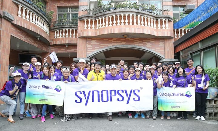 Platz 12: SynopsysDurchschnittliches Gehalt inklusive Boni: 148'000 Dollar (143'000 Franken)Durchschnittliches Grundgehalt: 130'000 Dollar (126'000 Franken)Branche: Technologie; SoftwareHauptsitz: Mountain View, KalifornienFlickr/PR/CC