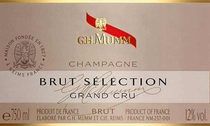 Mumm Brut Seléction Grand Cru. Dieser neue Champagner vereint ausschliesslich Trauben der hauseigenen Weinberge in sich, damit 60 Prozent Pinot Noir und 40 Prozent Chardonnay. Ein Wein in goldenem Kleid, mit Aromen von Zitrus-Confit, Quitte und Honig sowie einem delikaten, weinigen Geschmack mit Frische und Nachhaltigkeit.