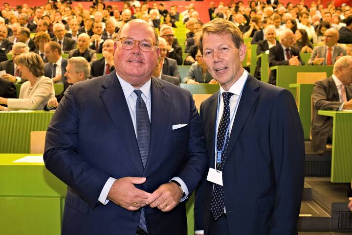 Edward T. McMullen Jr. , Botschafter der USA in der Schweiz;Fritz ZurbrÃ¼gg, Schweizerische Nationalbank