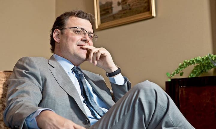 Thierry Stern, CEO Patek Philippe:Keine Uhr verlässt die Manufaktur von Patek Philippe, ohne dass Thierry oder sein Vater Philippe Stern sie ans Ohr gehalten hat.alban kakulya