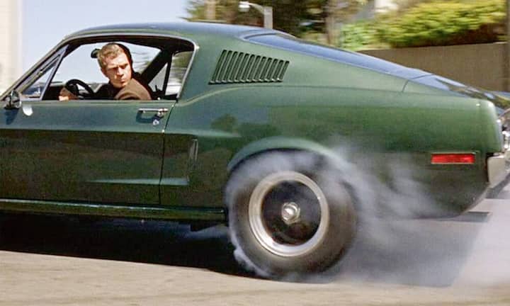 1. Rang: «Bullitt» (1968): Steve McQueen macht mit seinem Ford Mustang die Strassen von San Francisco zur spekakulären Rennbahn. Unübertroffen ist die rund zwölfminütige Autoverfolgungsjagd.