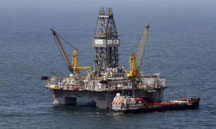 Das Ölbohrunternehmen Transocean meldete im November einen Abschreiber von fast zwei Milliarden Dollar. Zu schaffen macht unter anderem der heftig gesunkene Ölpreis. Seit Jahresbeginn mussten Anleger einen Verlust von fast 60 Prozent einstecken – das mit Abstand grösste Minus im SMI.