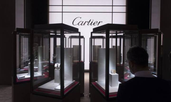 Zugang zum SIHH erhalten nur Fachbesucher, die von den Uhrenmarken eingeladen werden. Das Bild zeigt den Stand von Cartier.