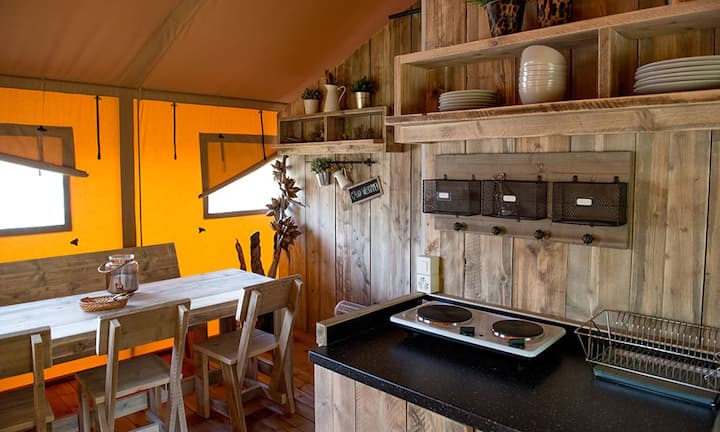 … und eine eigene Küche.