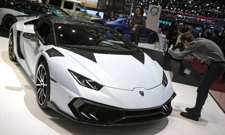 Mansory Torofeo
Der Tuner Mansory veredelte den Lamborghini mit Carbon und steigerte seine Leistung von 610 auf 1'250 PS.  Über 340 km/h soll der Wagen damit erreichen.