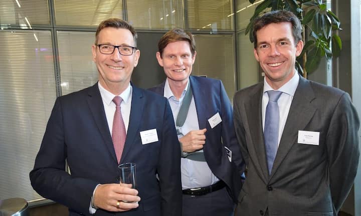 Bertrand Dubois, Partner, Michel Racheter & Associates Sarl;
Gilles Lacour, Director, Bemido SA;
Yves Perriraz, Chairman, Roxbury SA