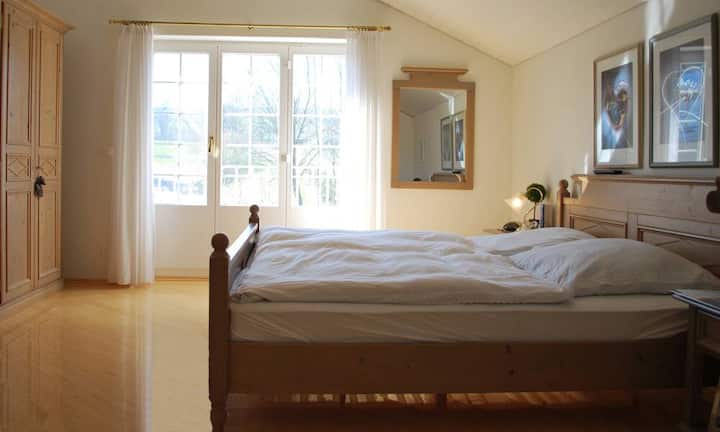 Die Villa verfügt über fünf Schlafzimmer...