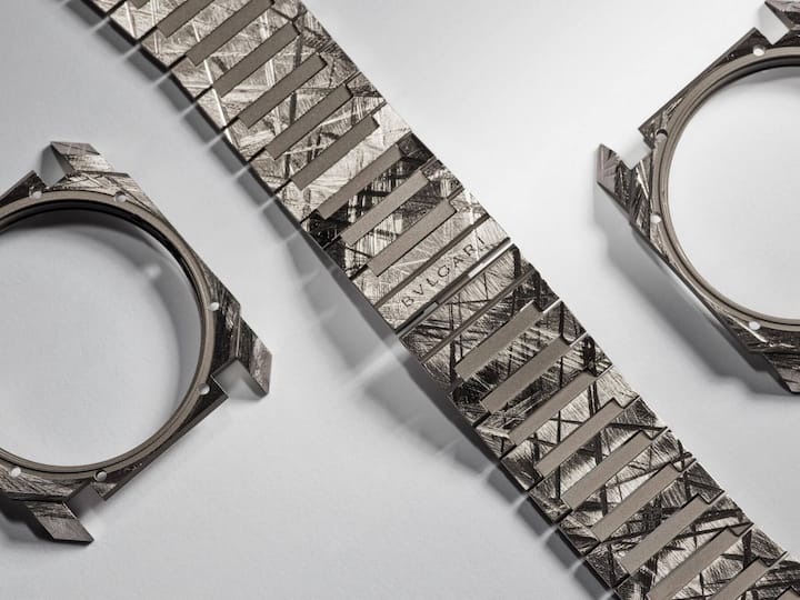 Von Hand zerkratztes Band.