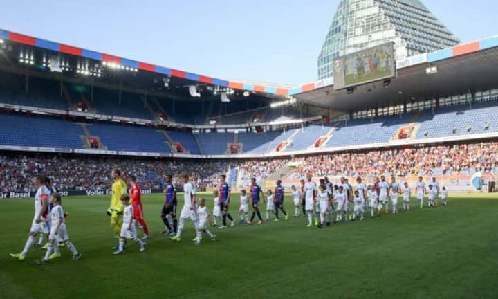 St. Jakob-Park: Stadion, Shopping Center und Seniorenresidenz in Basel.