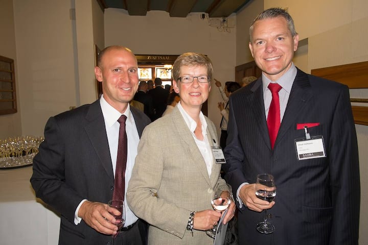 Hans Widler, Director, Head Accounting, Coutts & Co. Ltd.; Valerie Philips, GC COO Strategy & Programs, Credit Suisse AG; Oliver Hofmann, CEO, Wincasa AG